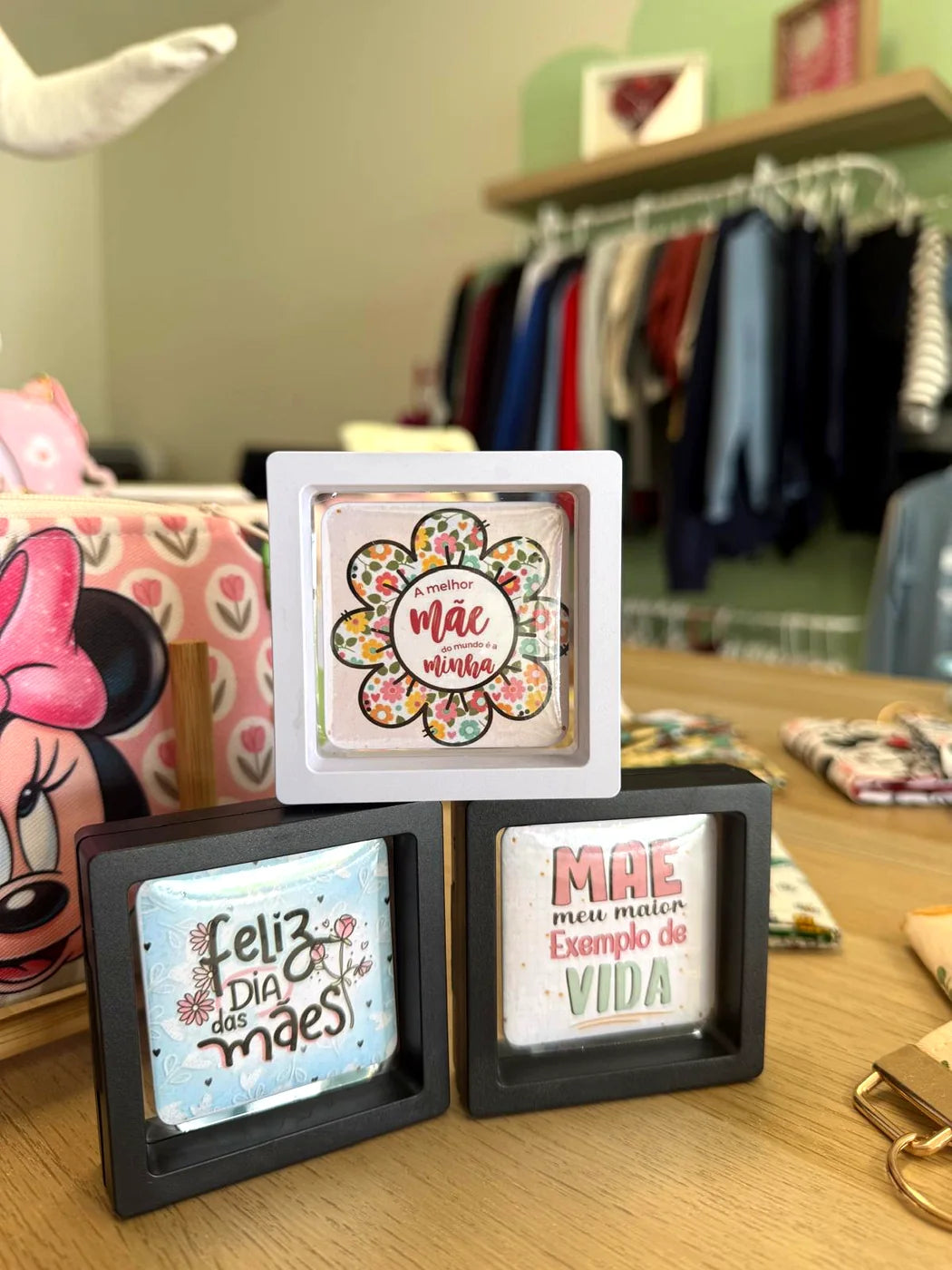 Exemplos de presentes e artigos personalizados na loja